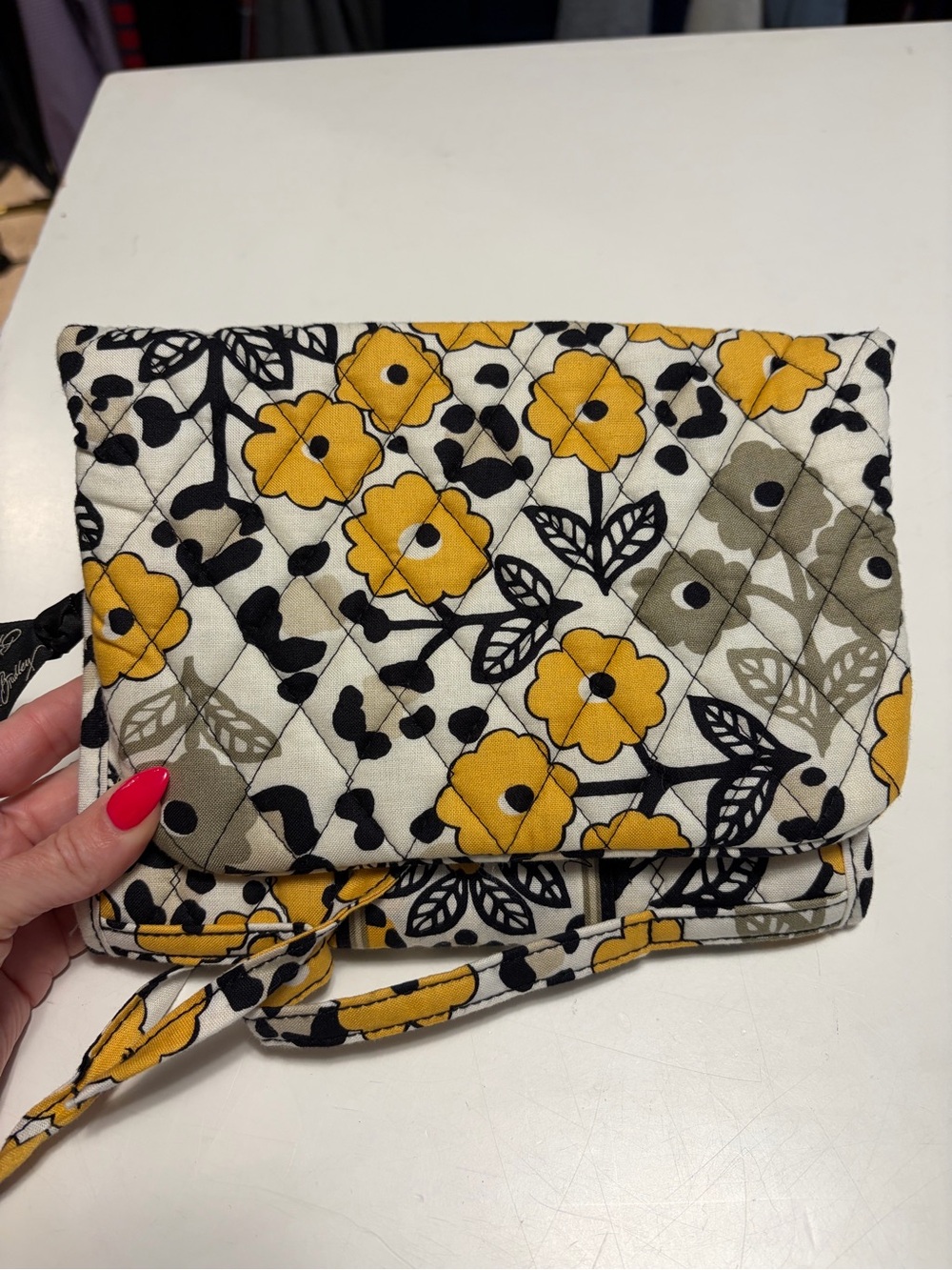 VERA BRADLEY Jewelry Folio Folding Bag
Dogwood Pattern